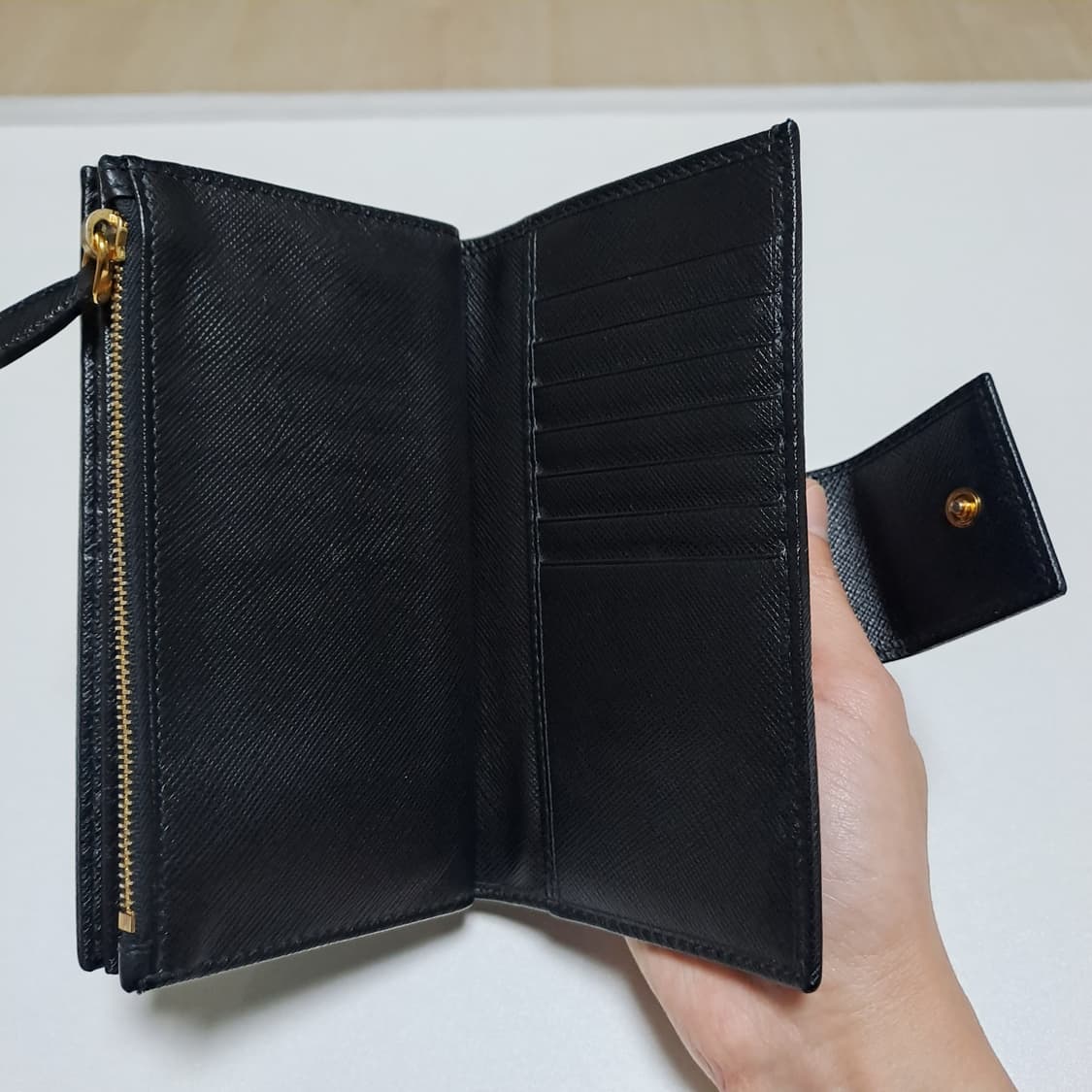 [100%/정품] 프라다 사피아노 레더 실용성 좋은 중지갑, 프라다지갑 상품이미지6