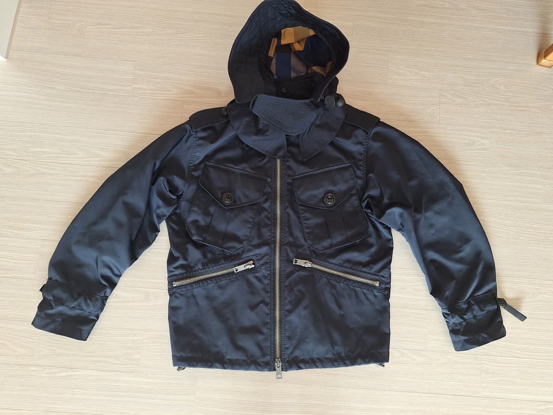 버버리 봄버 후드 자켓 상품이미지1