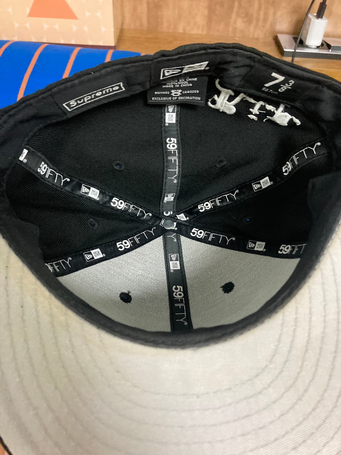 슈프림 뉴에라 모자 상품이미지3