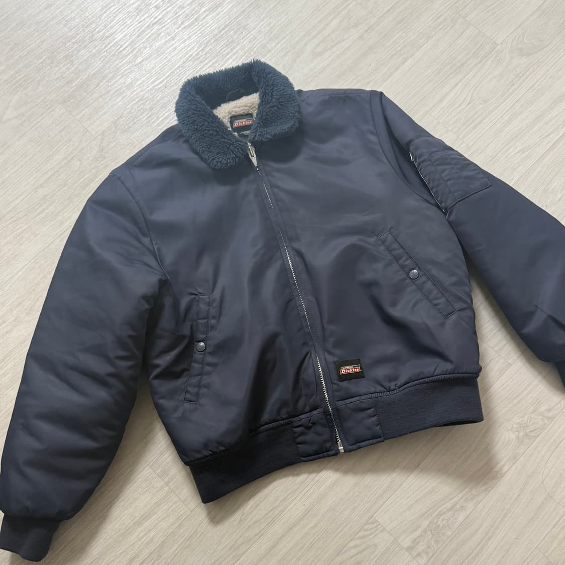 슈프림 x 디키즈 퍼 칼라 봄버 자켓 네이비 - 23FW 상품이미지2