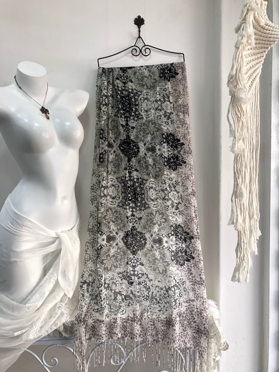 ethnic floral pattern tassel muffler 상품이미지3