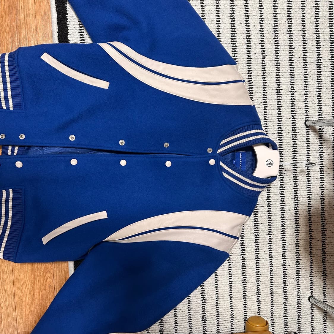 [상태 최상] 아더에러 바시티 자켓 A2사이즈 상품이미지3