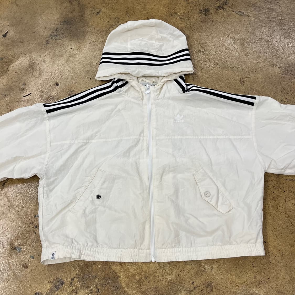 아디다스 크롭 바람막이  상품이미지3