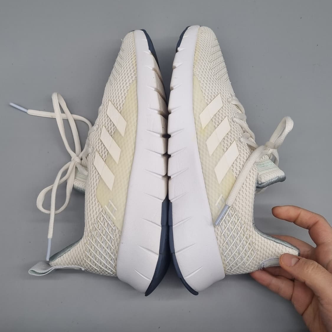 아디다스 오즈위고 런 여성운동화230  상품이미지5