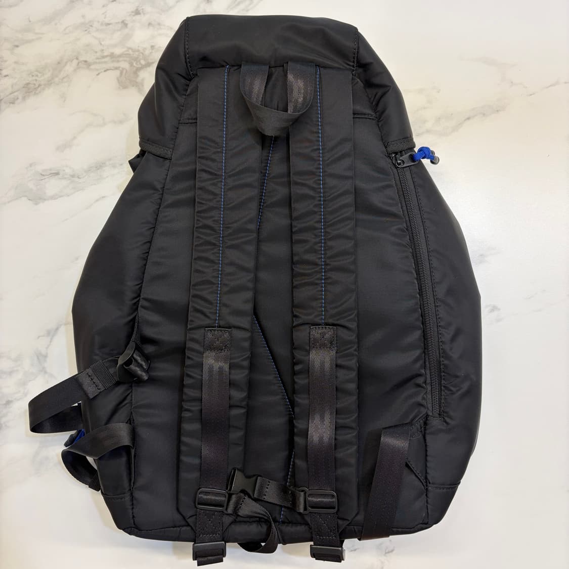 자라 x 아더에러 백팩 상품이미지2