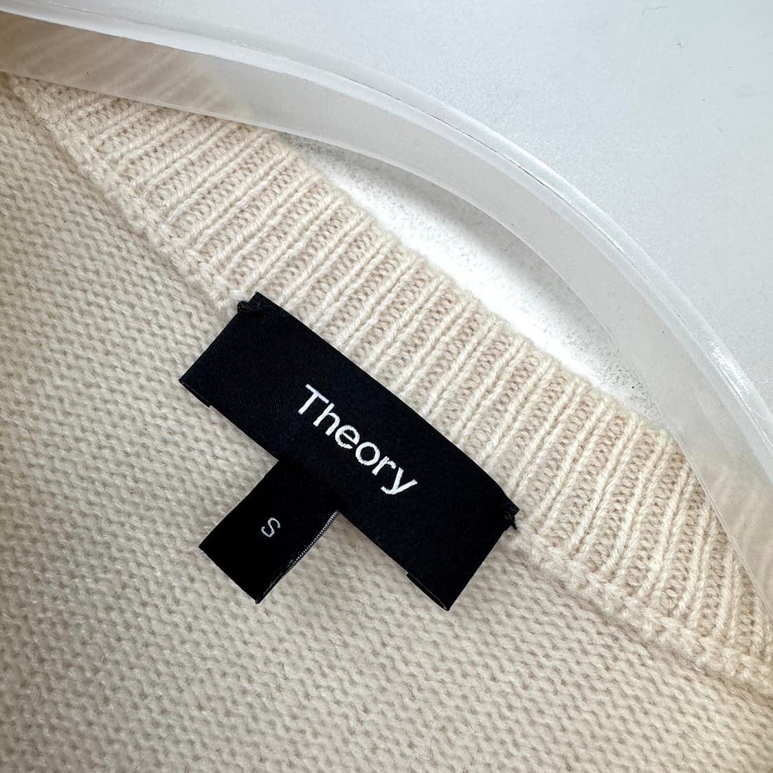 띠어리 캐시미어100 드롭 숄더 니트 탑 상품이미지2