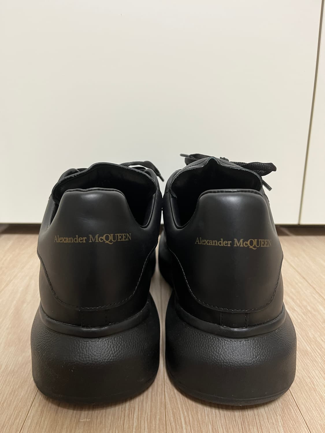 알렉산더맥퀸 오버사이즈 스니커즈 블랙  상품이미지6