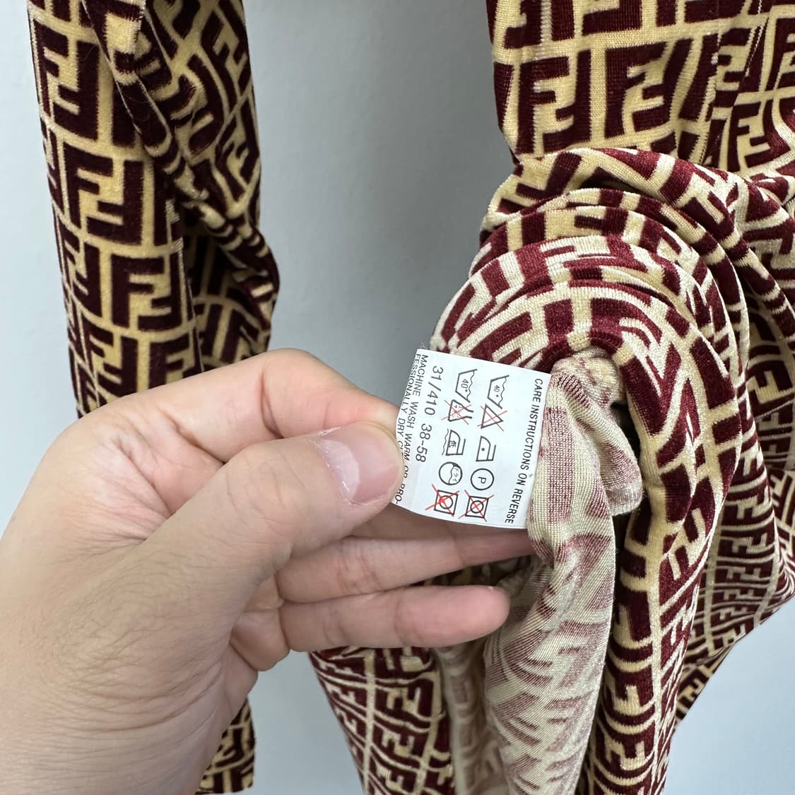 펜디 주카로고 하이넥 벨벳 원피스 상품이미지7