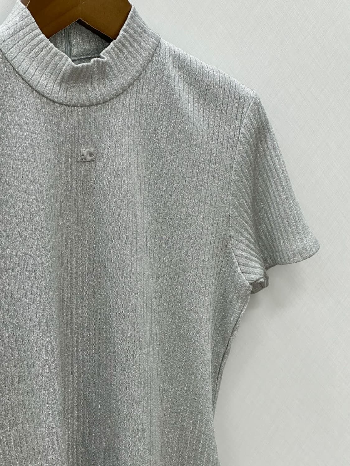 [새상품] courreges / 꾸레쥬 실버 펄 썸머 니트  상품이미지1