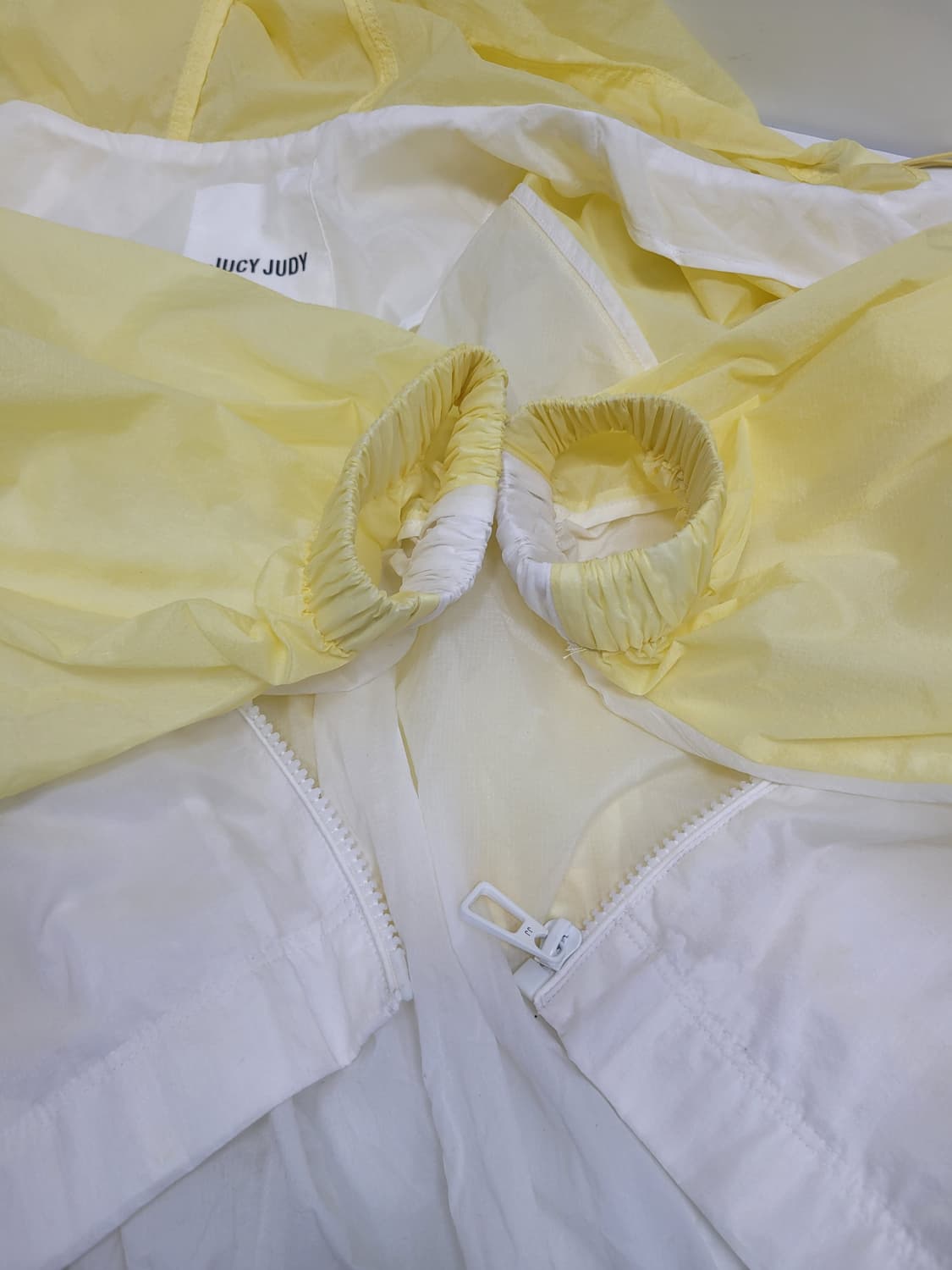 JUCY JUDY 21SS  쥬시쥬디 시스루 후드 바람막이 / 여 85  상품이미지7