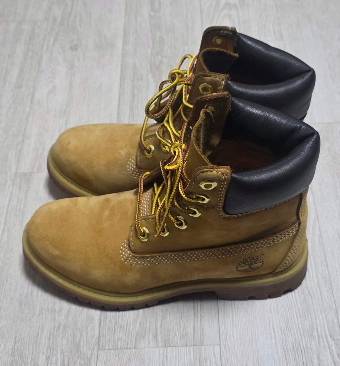 팀버랜드 6인치 프리미엄 여성부츠(10361 5.5w) 상품이미지2