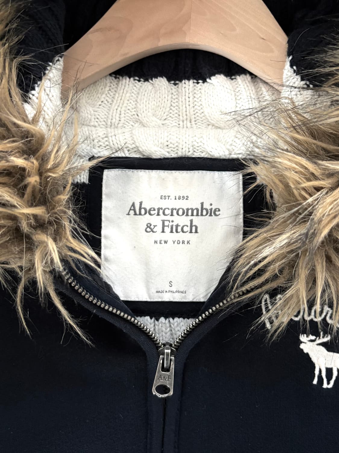 Abercrombie & Fitch 아베크롬비 앤 피치 딥네이비 컬러 울 상품이미지6