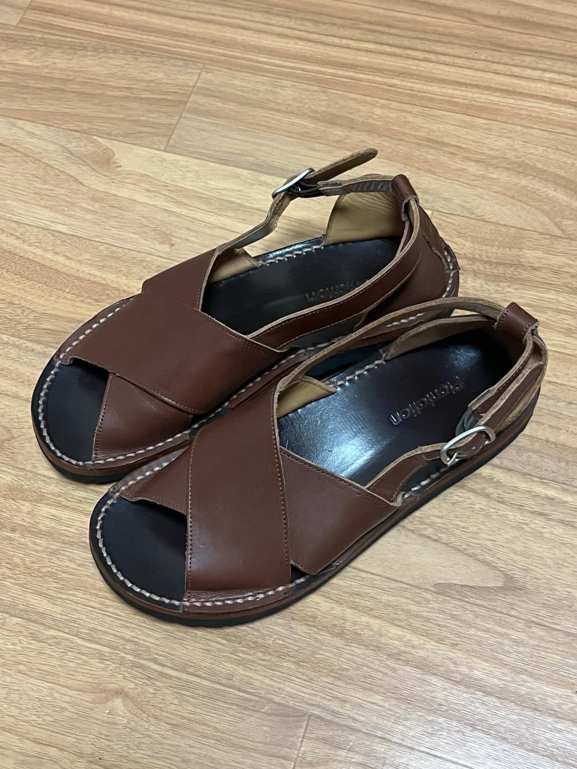 Plantation groovy cross sandals(S) 상품이미지3