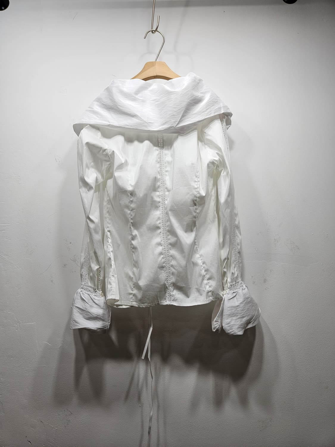 화이트 러플 블라우스 [새상품] 상품이미지9