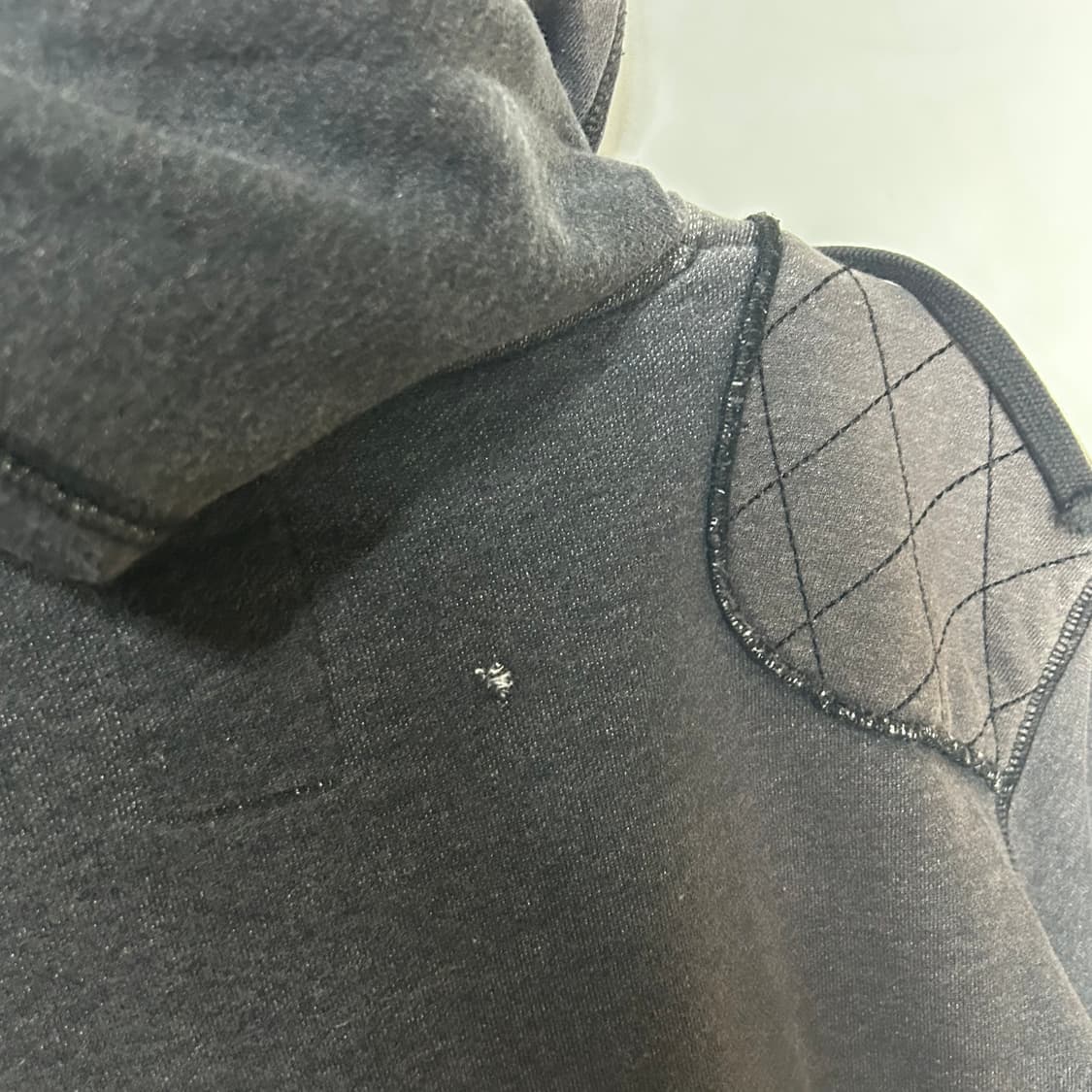 [STUSSY] 스투시 퀼팅 숄더 패치워크 후드집업 상품이미지6