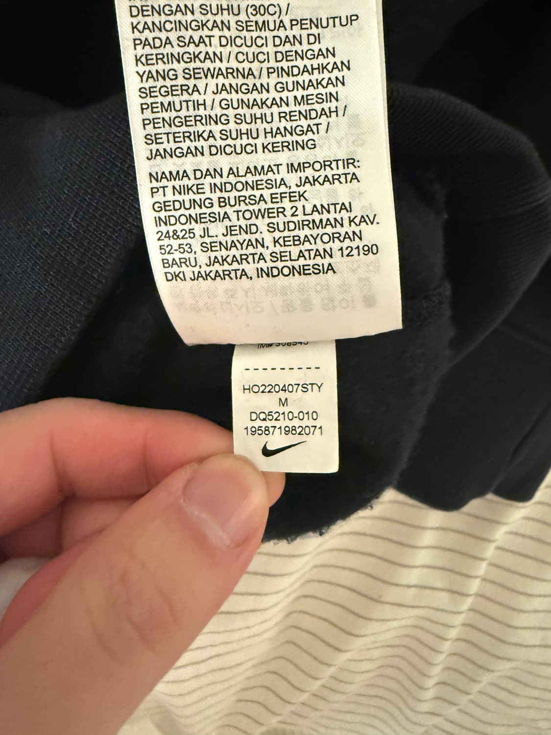 나이키 솔로 스우시 쿼터집 탑 95 M사이즈 상품이미지3