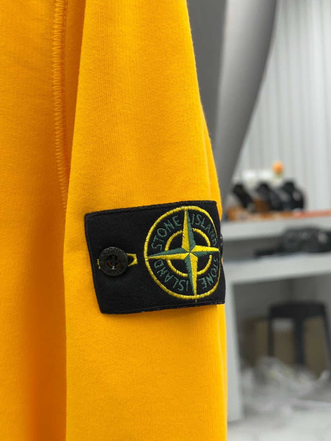 [L] 스톤아일랜드 와펜 맨투맨 상품이미지3