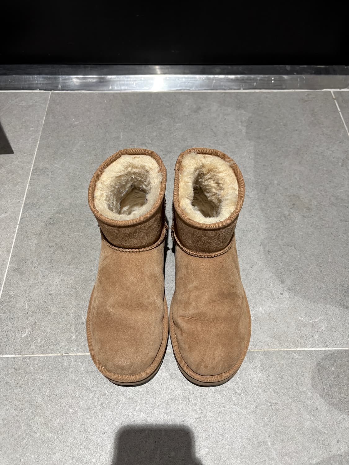 어그 ugg 클래식미니 체스트넛 240 상품이미지1