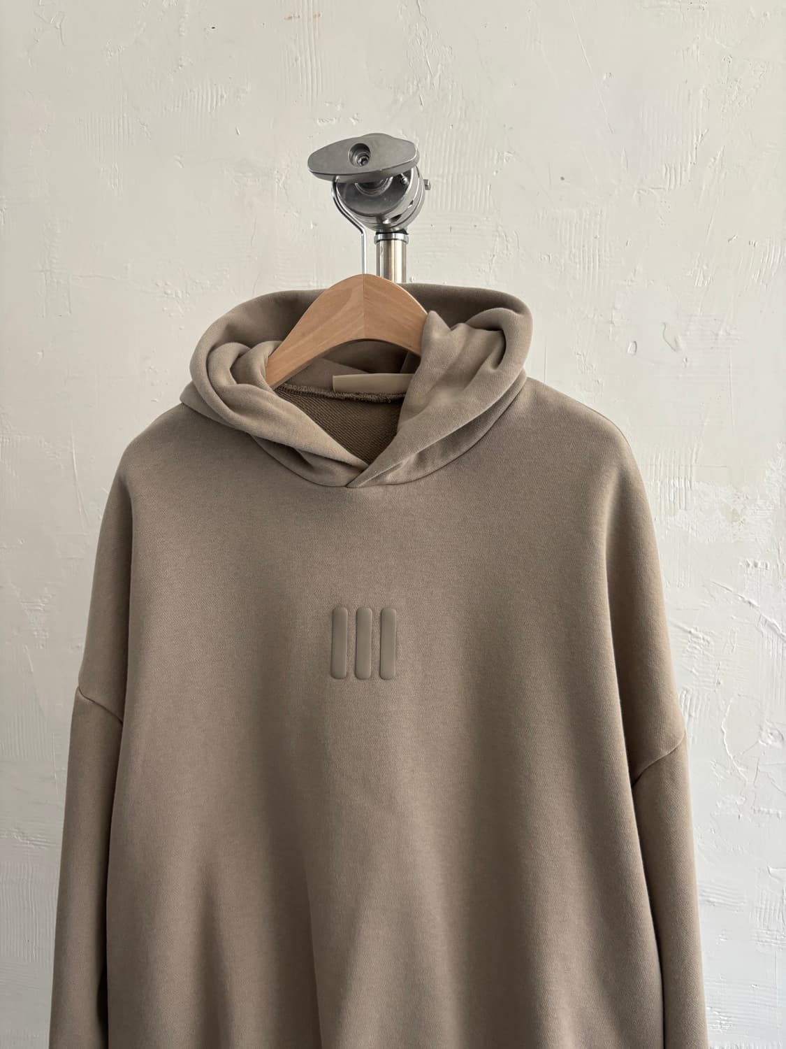 Fear of God 피어오브갓 × 아디다스 애슬레틱스 플리스 후드티 상품이미지2