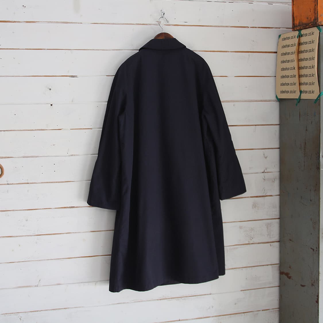 (착용컷) 70's USAF 레인 코트 (여성용 18L) 상품이미지3