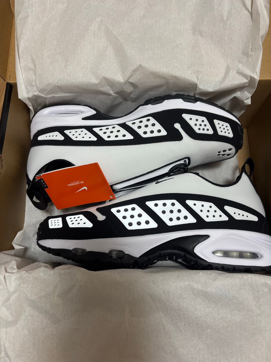 [새상품/260-270] 나이키 에어 맥스 SNDR 상품이미지1