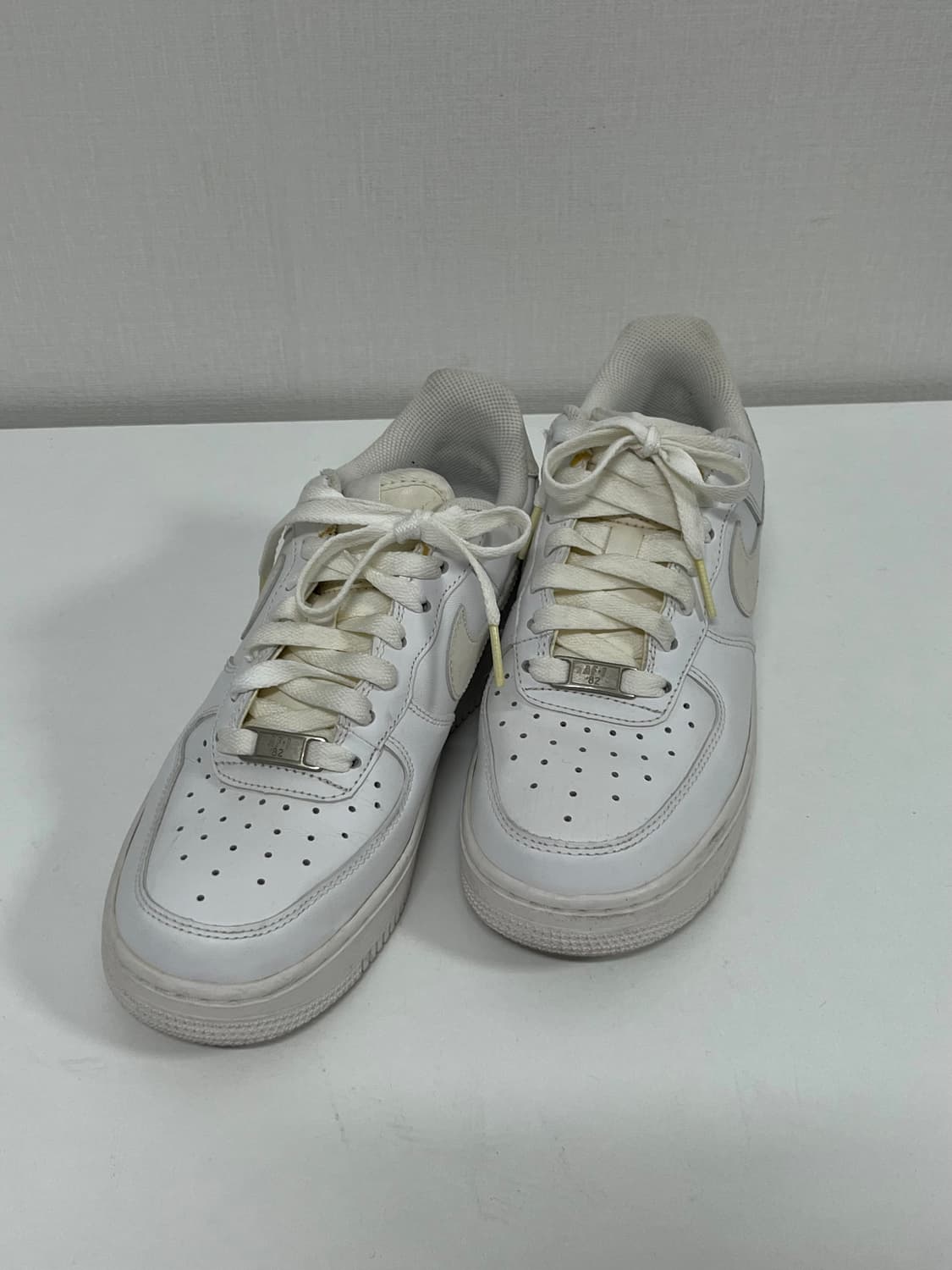 [235] 나이키 에어포스1 로우 올백 화이트 상품이미지4