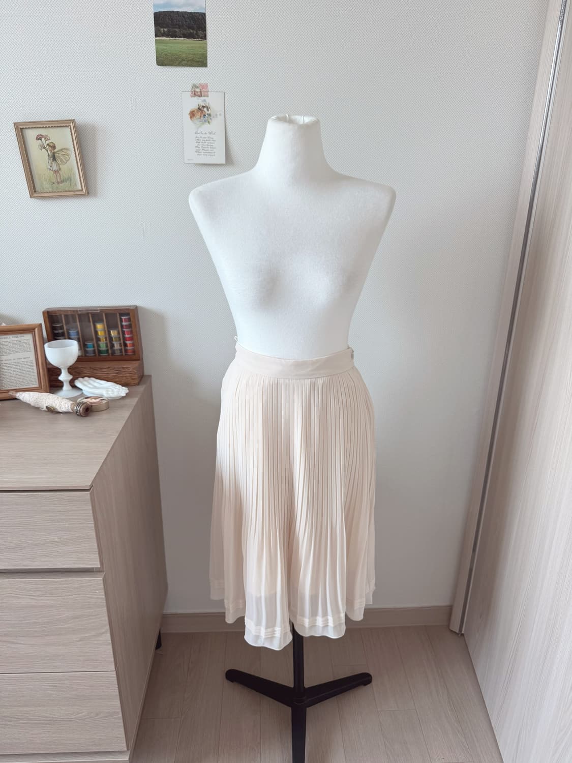 아이보리 크림 주름스커트 상품이미지1