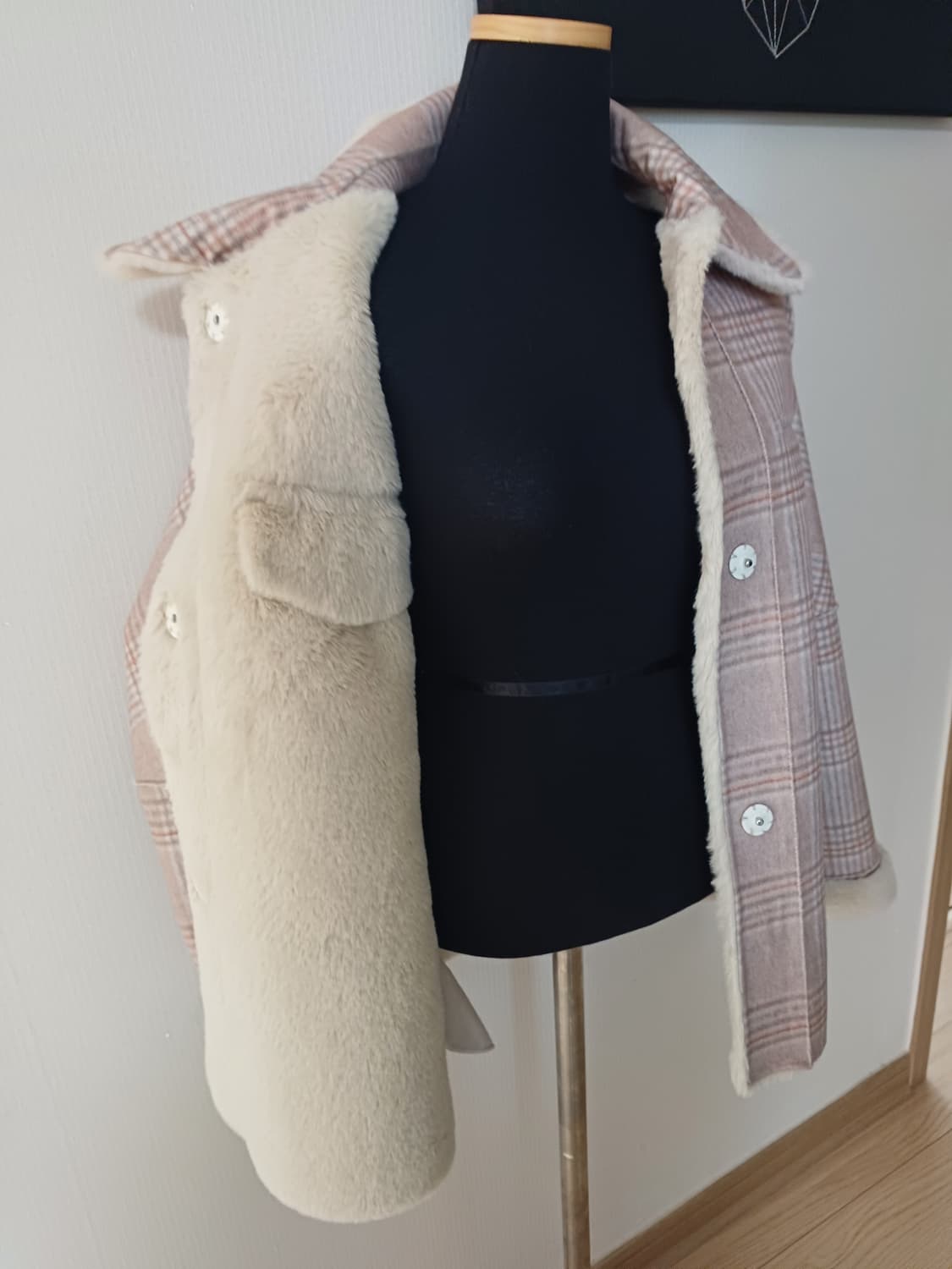 포근한 체크 털자켓 — 겨울 감성 데일리 아우터
 상품이미지10