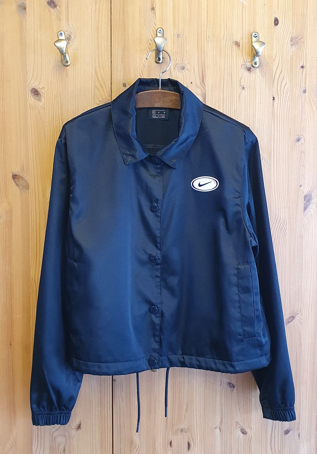 66/77.나이키 크롭 사틴점퍼 상품이미지1