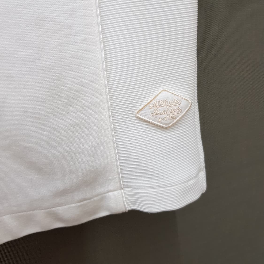 한섬 시스템옴므 2022 백라인 포인트 반팔 티셔츠 100사이즈 상품이미지4