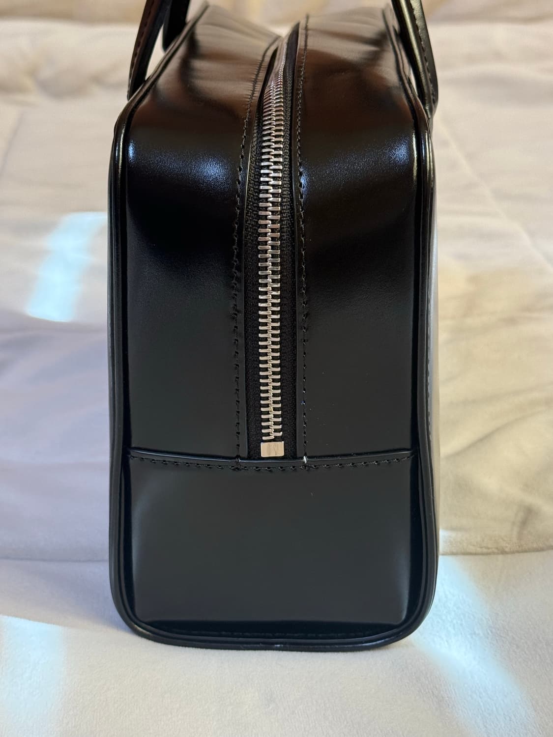 투티에 로케백 스몰 블랙 토트백 상품이미지7