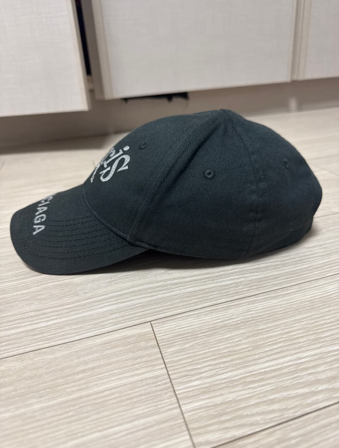 19FW 발렌시아가 파리 로고 자수 볼캡 상품이미지3