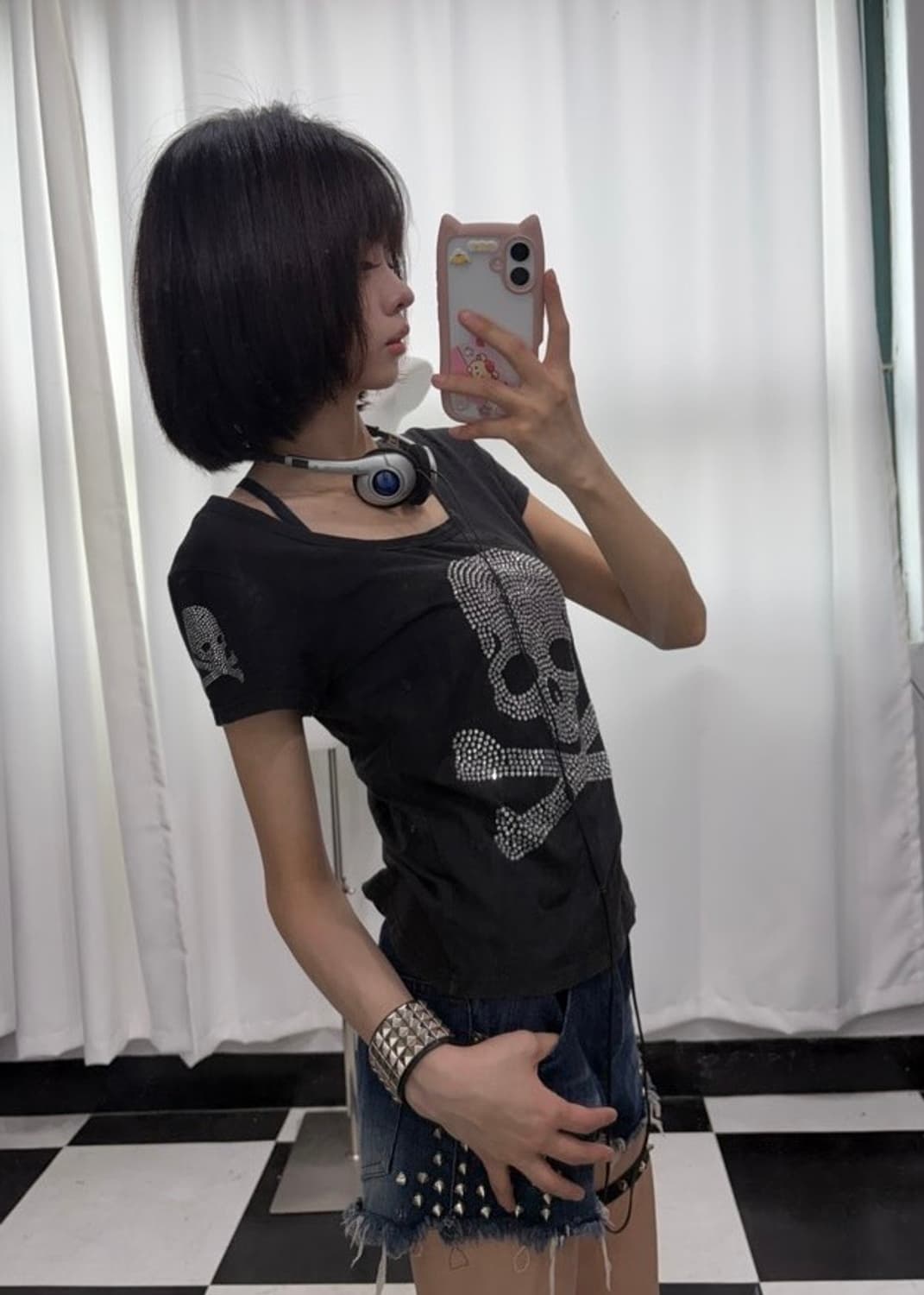 🎸스컬 비즈 디테일 블랙 티셔츠🎸 상품이미지1