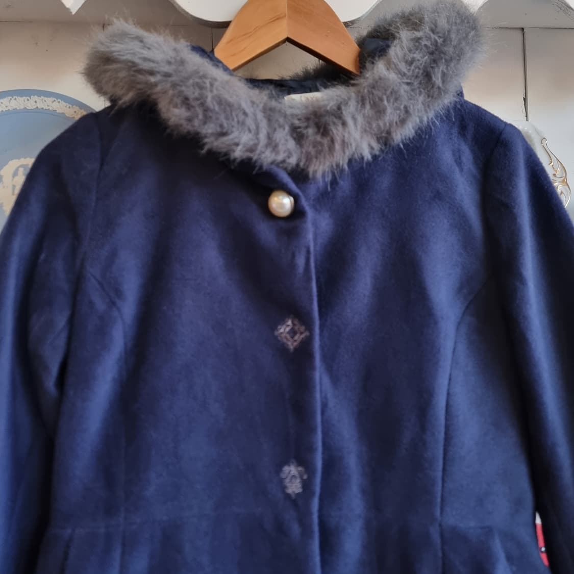 axes femme 네이비 자수 롱코트 상품이미지3