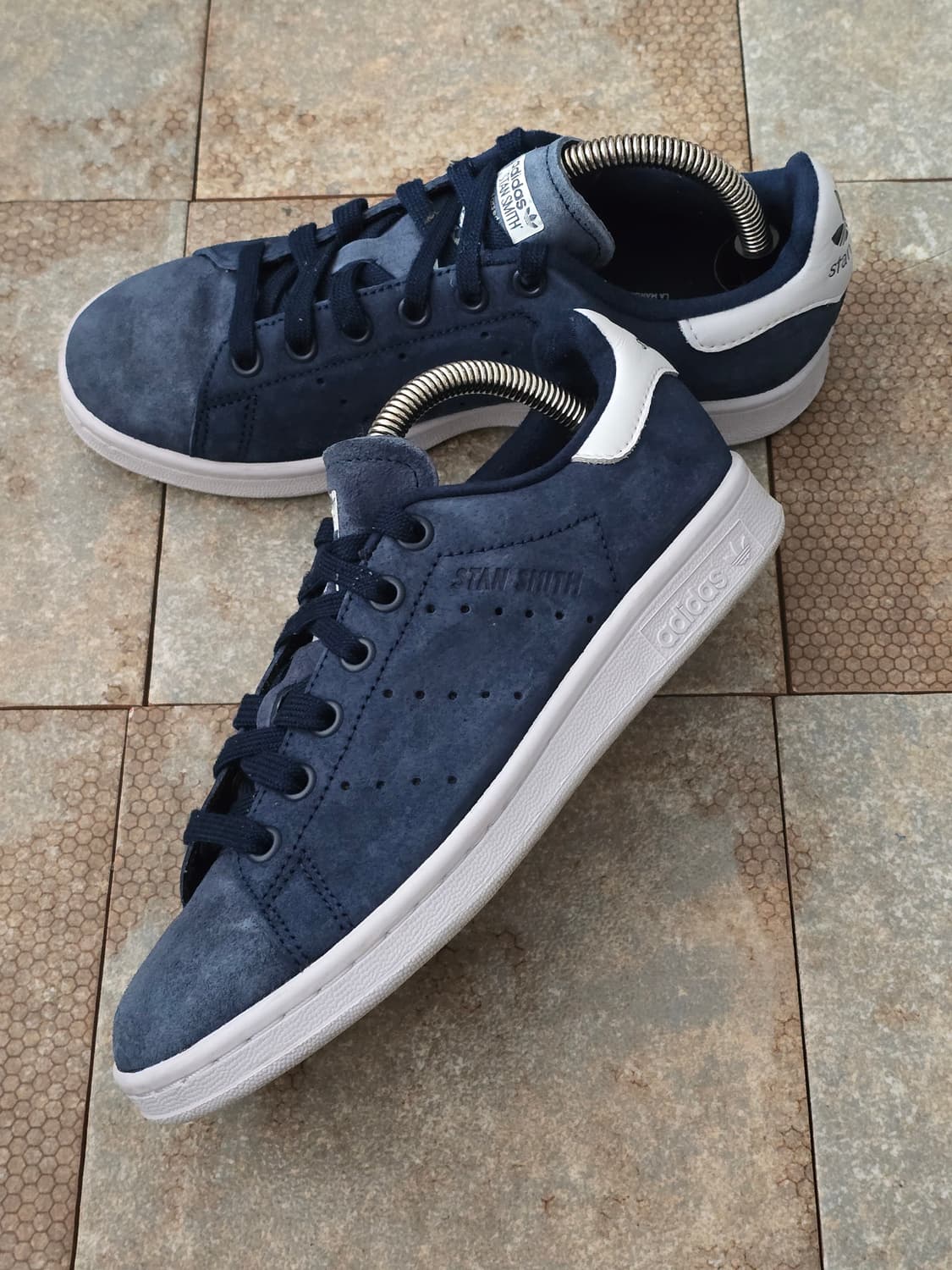 (225)아디다스 스탠스미스 스웨이드 네이비 상품이미지3