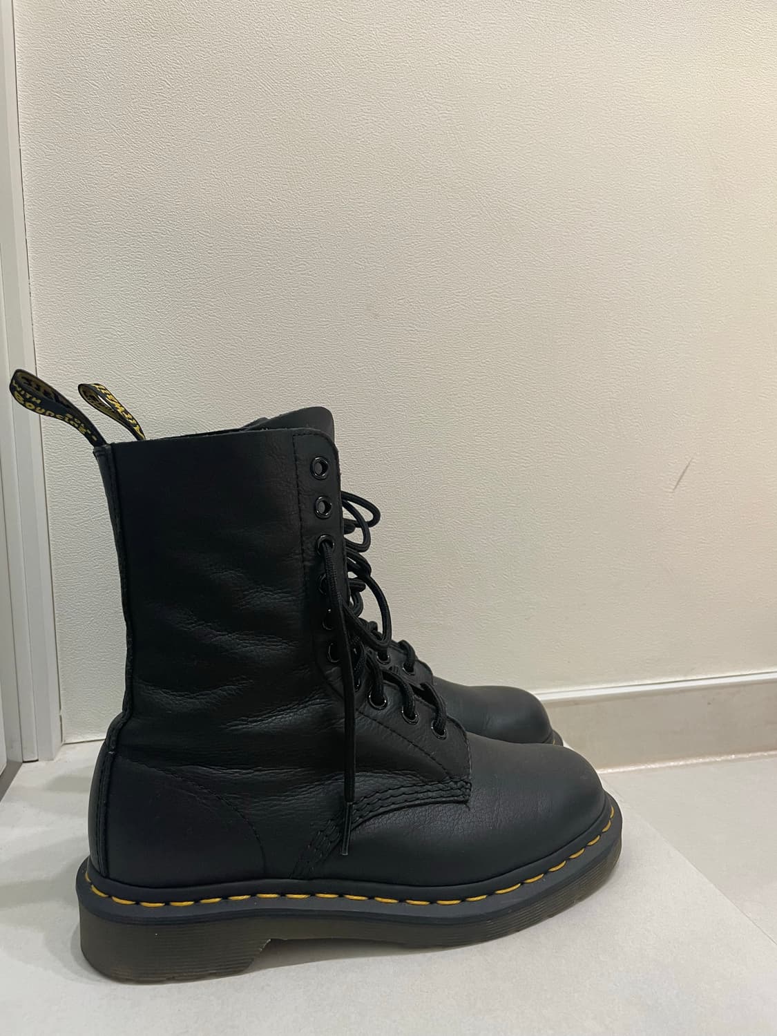 닥터마틴 1490 (10홀) size-230 상품이미지4
