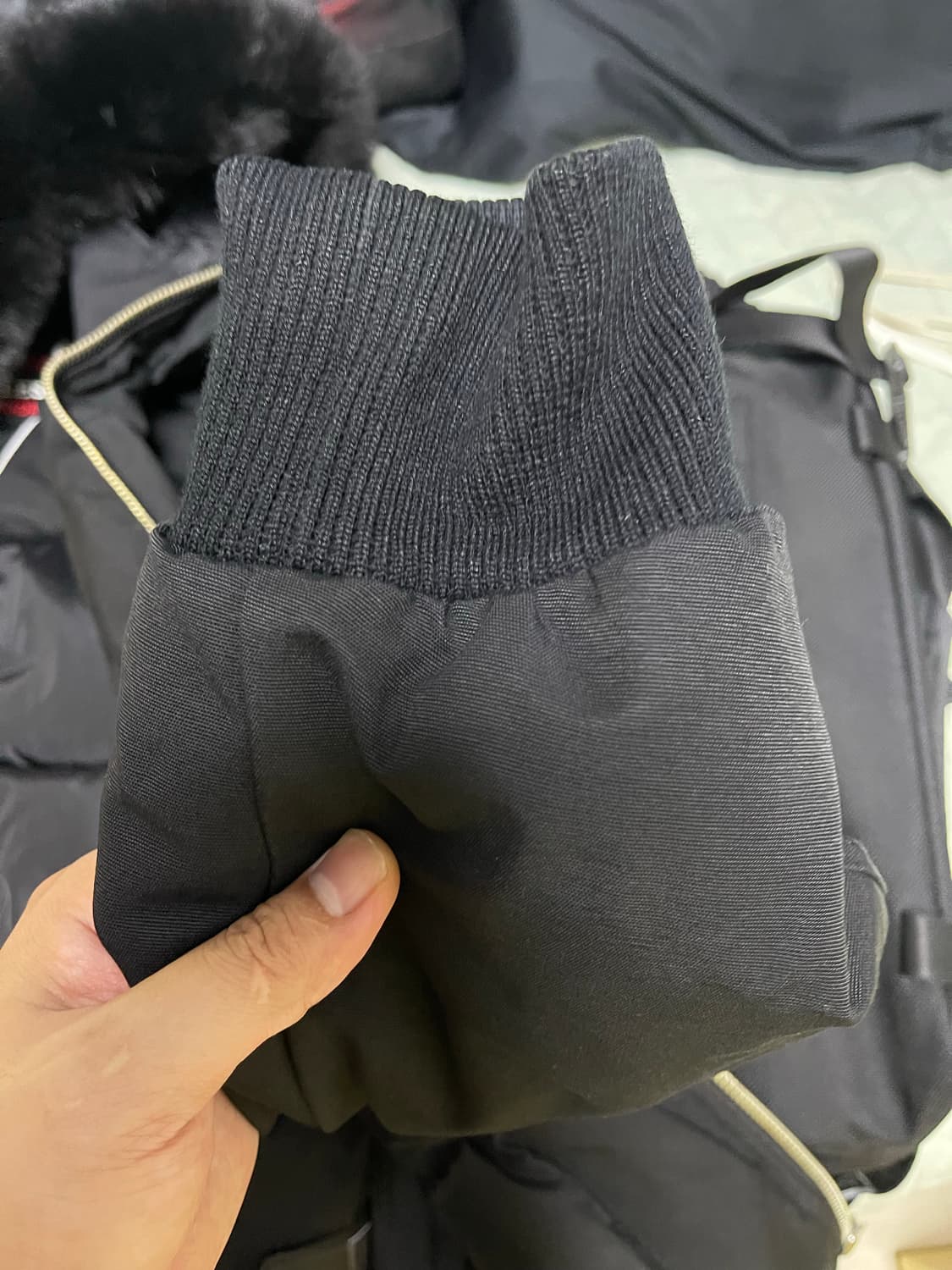 무스너클 블랙 발리스틱 패딩 상품이미지6