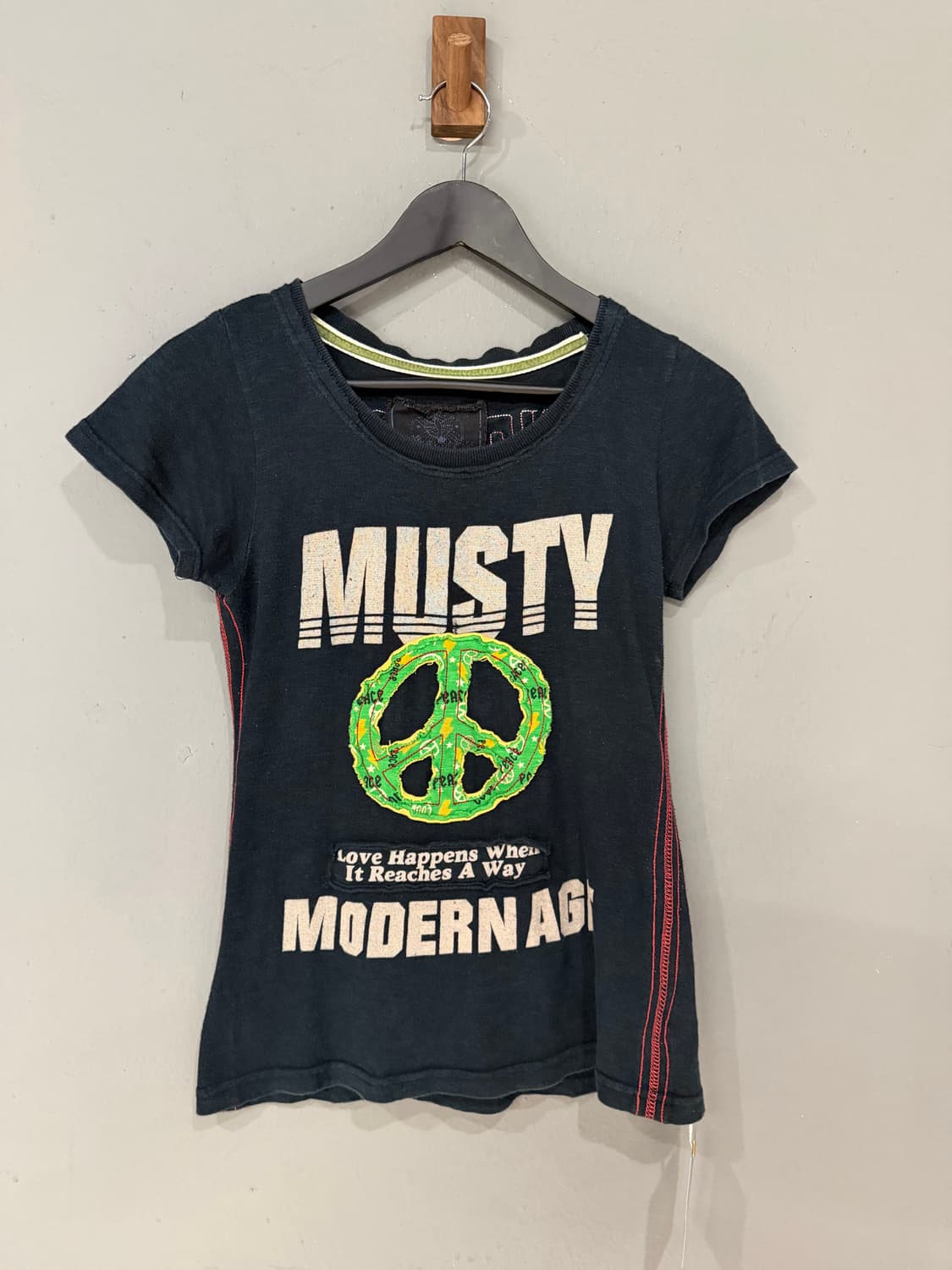 peace mark point lettering detail top 상품이미지5