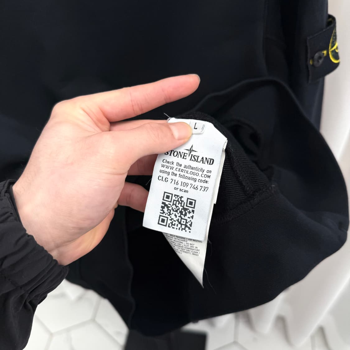 [L] 스톤아일랜드 맨투맨 블랙 상품이미지5