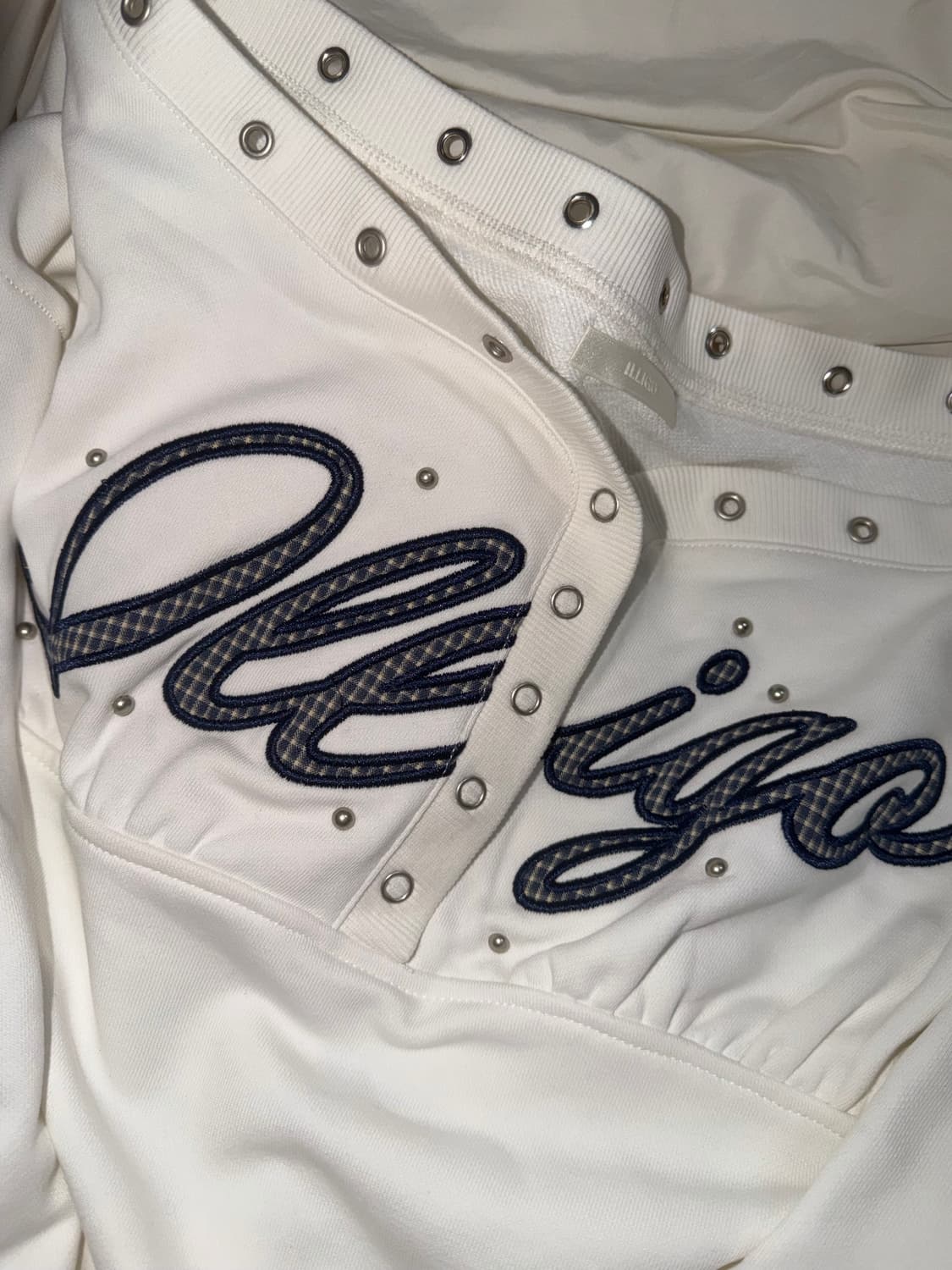 일리고 오프숄더 상품이미지1