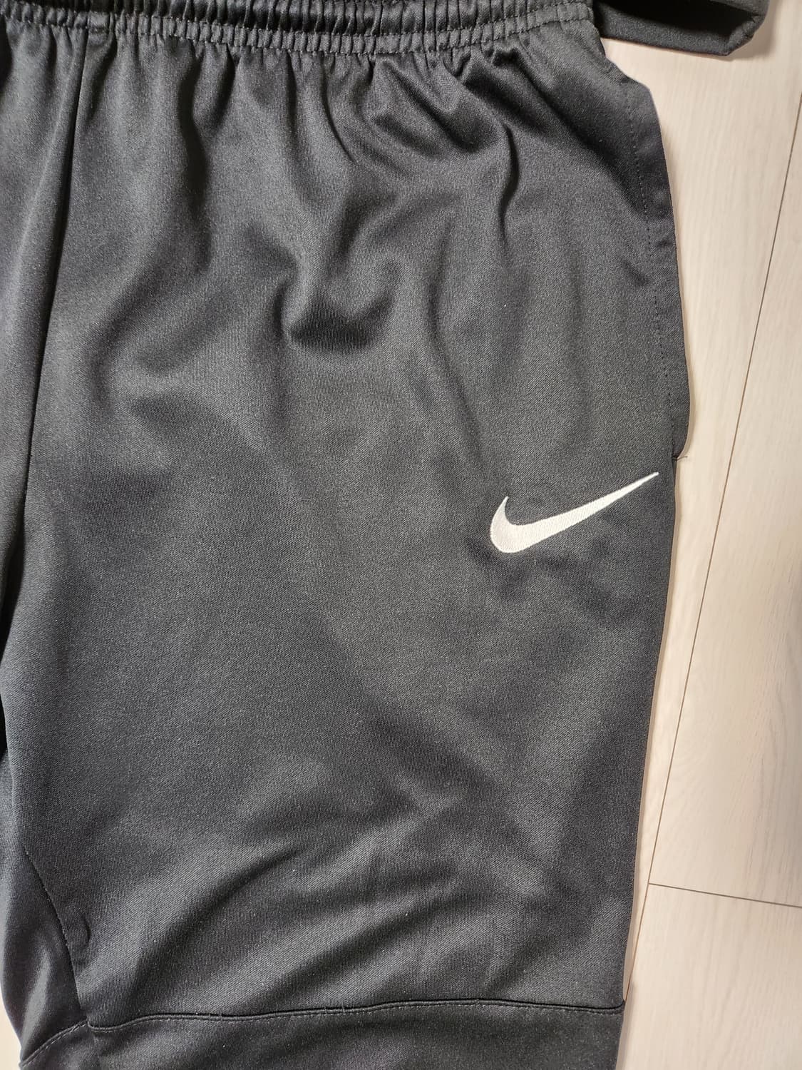 나이키 드라이핏 트레이닝복 상하의 세트 사이즈L

전체적으로 사용감있고  상품이미지5