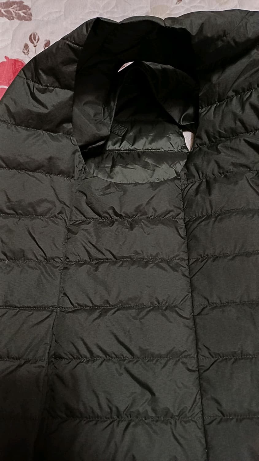 유니클로 오리털 초경량조끼 100 가슴53 기장66 상품이미지4