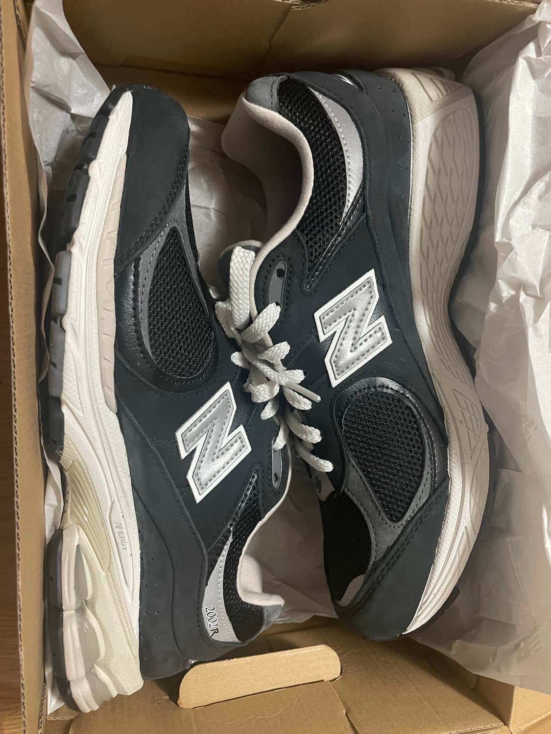 뉴발란스 2002r 빈티지 블랙 285 상품이미지1