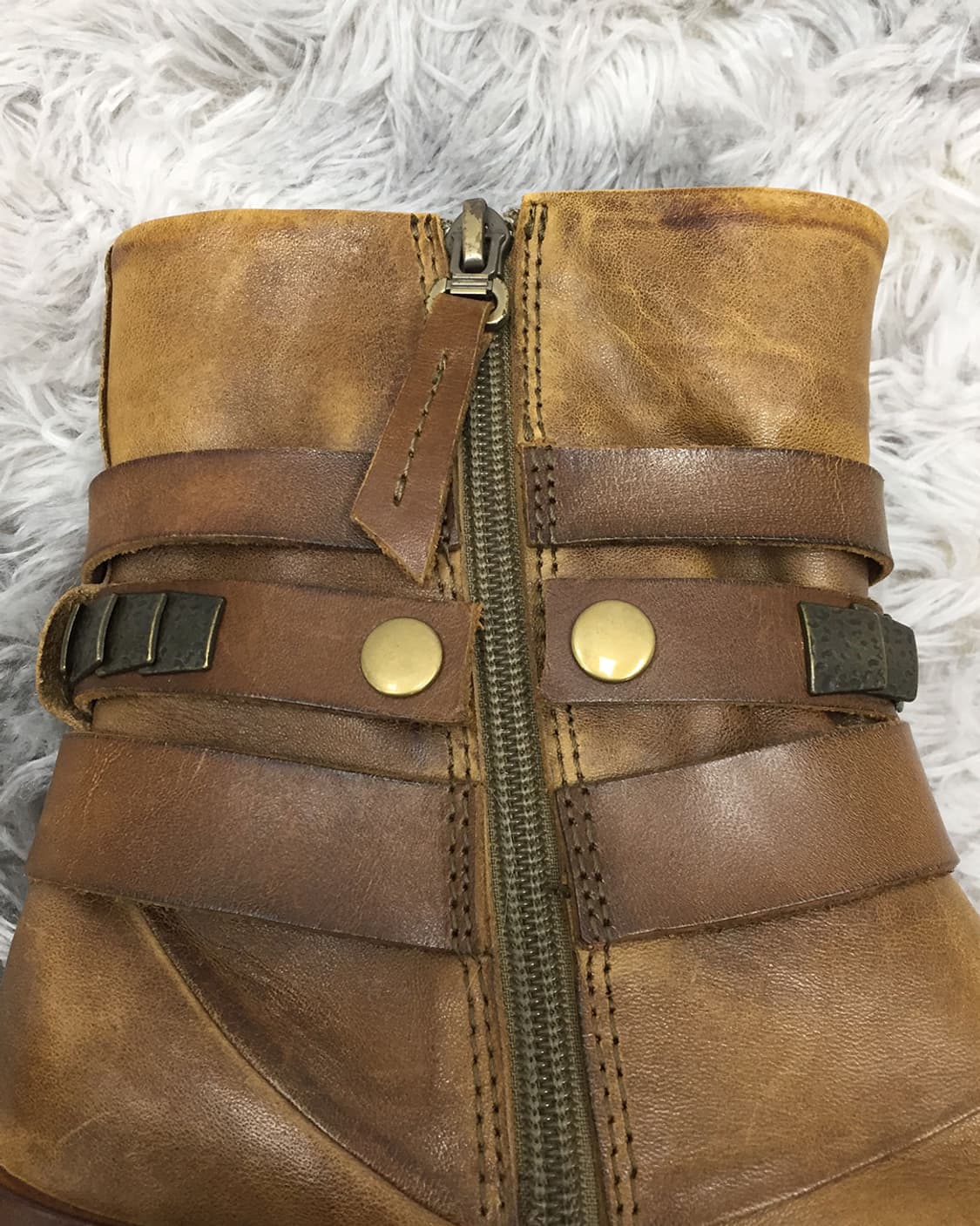 Distressed Buckle Combat Ankle Boots 상품이미지8