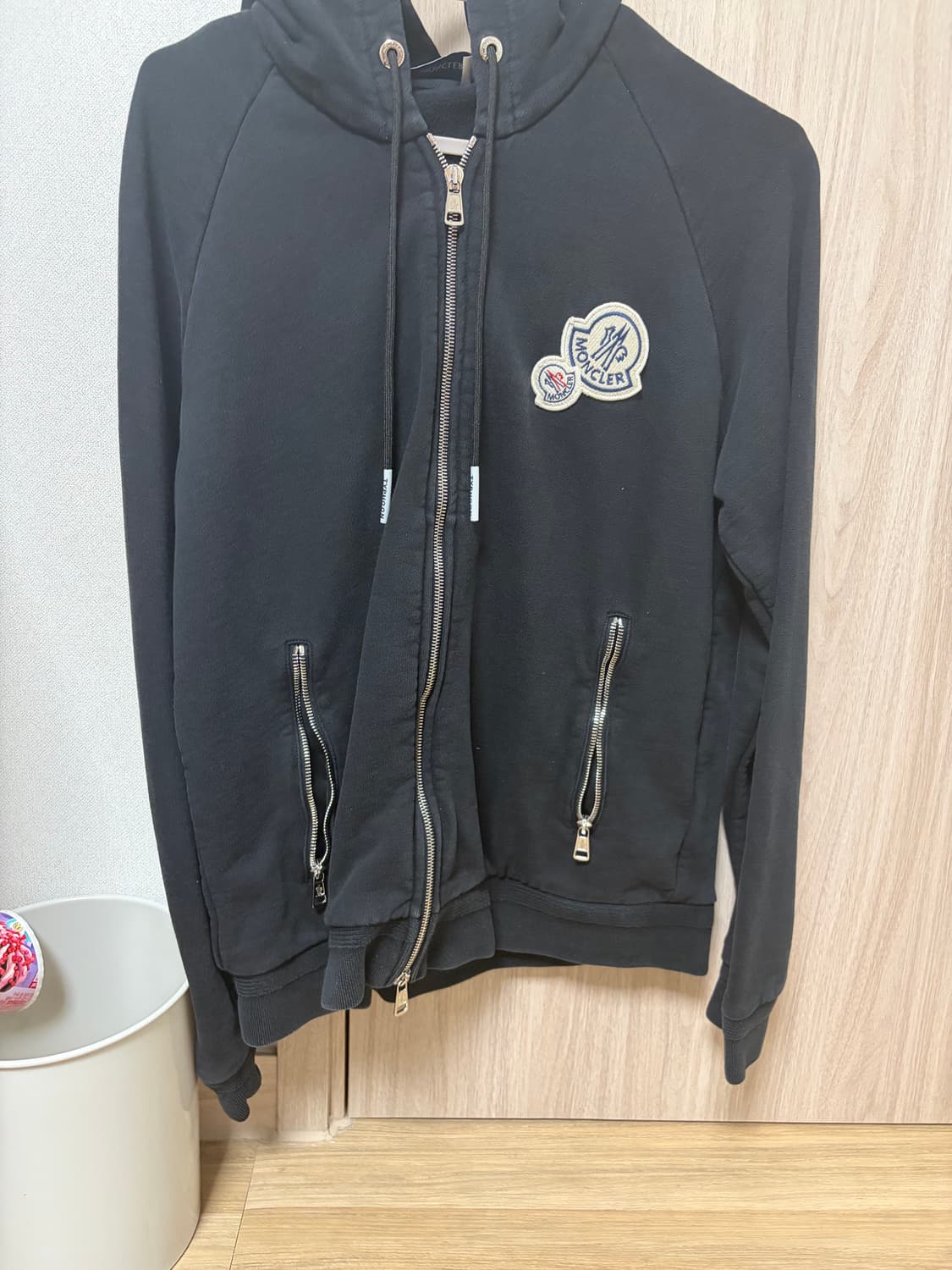 몽클레어 빅로고 후드집업판매 상품이미지3