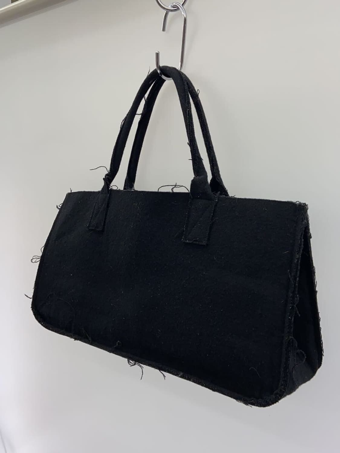 꼼데가르송 컷오프 울 토트백 상품이미지1