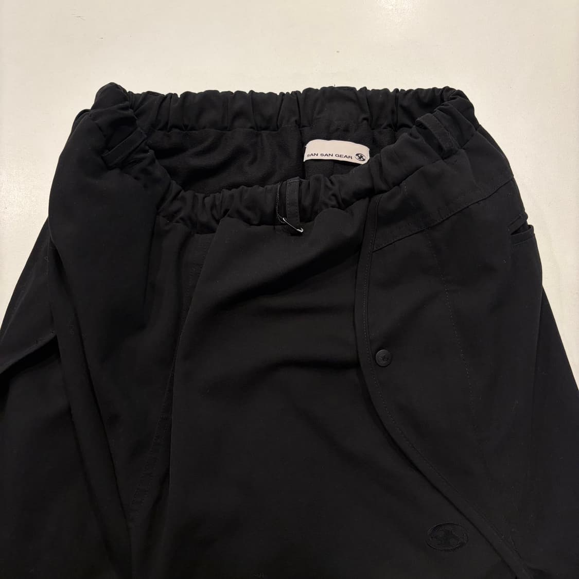 [2] 산산기어 웨이브 블랙 스냅 버튼 트랙 팬츠 D753 상품이미지4