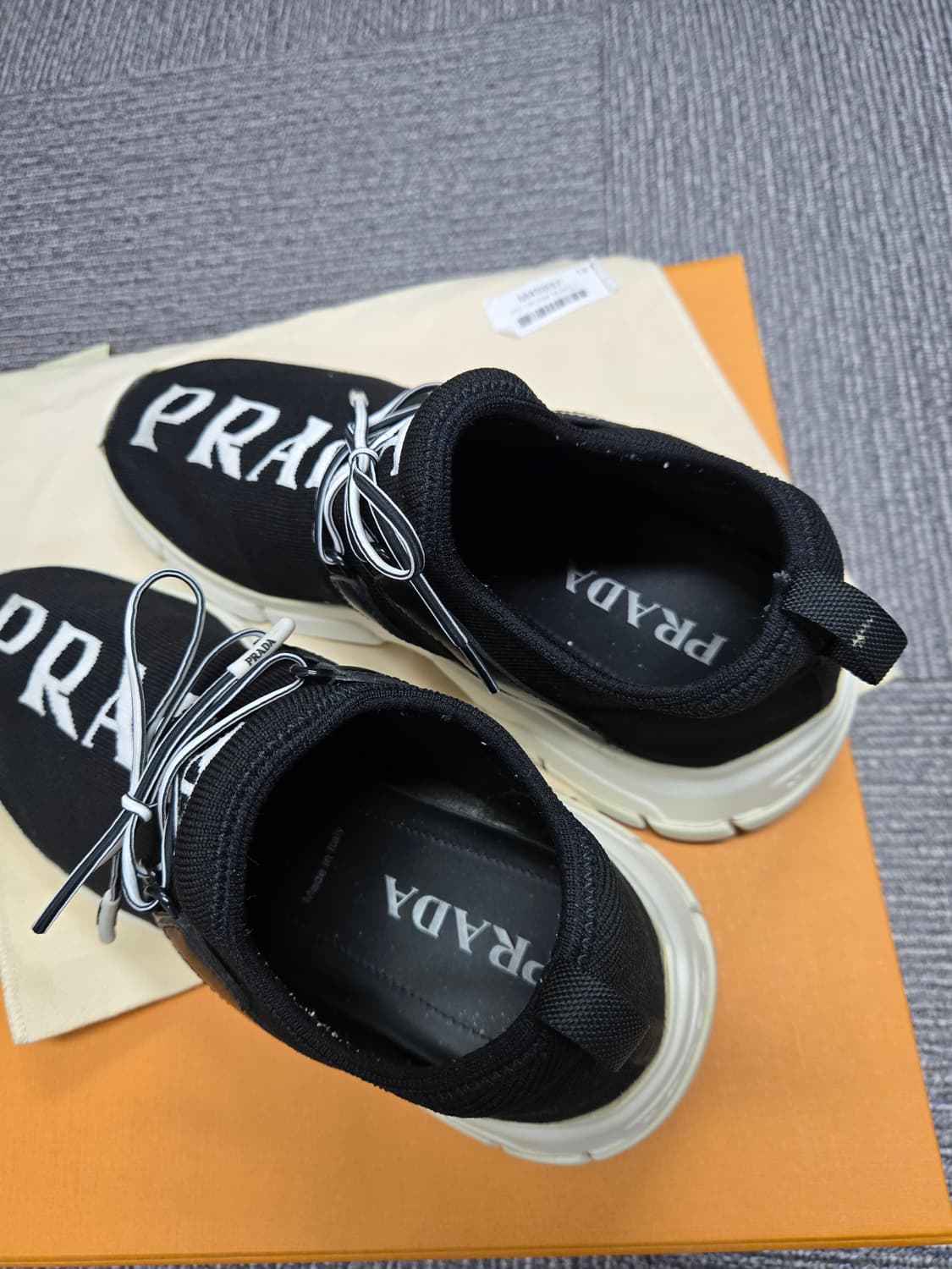 [특가][정품]프라다 니트 스니커즈 5사이즈 상품이미지7
