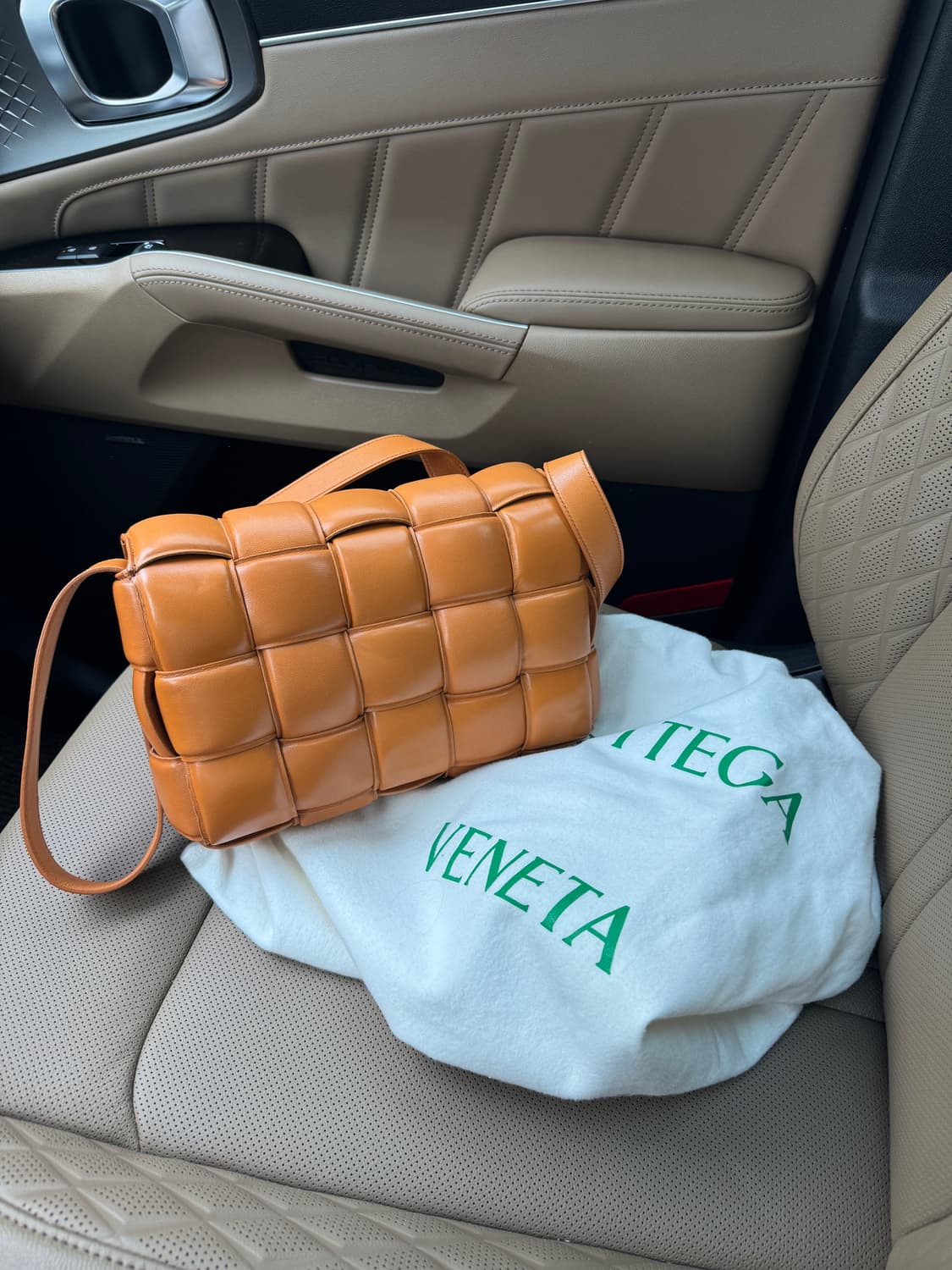 보테가베네타 카세트백 상품이미지1