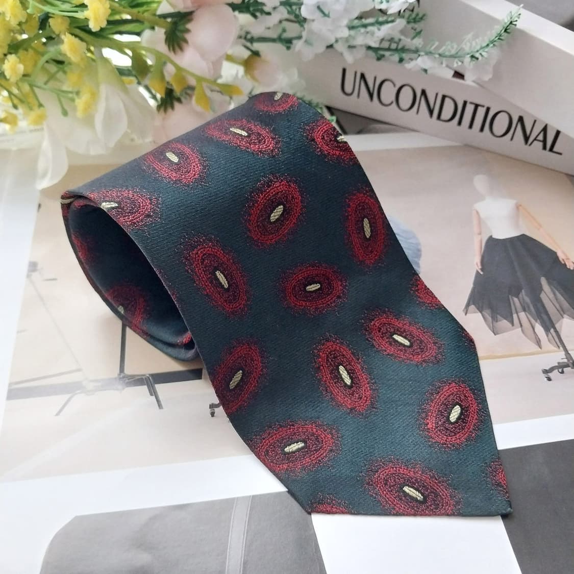 폴로 랄프로렌 실크 레드 페이즐리 넥타이 8.7cm A~B등급 K982
 상품이미지2